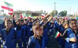 دستان کوچک اما اراده‌ بزرگ دانش آموزان دبستان شهید فراشبندی گچساران در روز ۱۳ آبان+ تصاویر