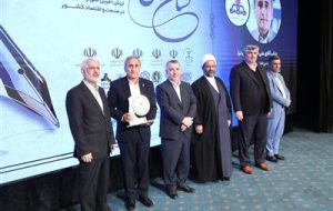 مدیرعامل نفت و گاز گچساران مدیر برتر سال ۱۴۰۴ شد/ ثبت رکوردهای تاریخی در تولید و بهره‌وری انرژی در نفت گچساران/ اقدام ارزشمند حافظی‌نیا در تقدیم نشان ملی خود به کارکنان نفت و گاز گچساران+ تصاویر